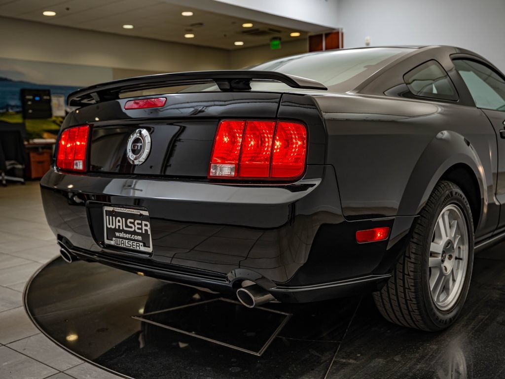 Used 2008 Ford Mustang GT RWD image 17