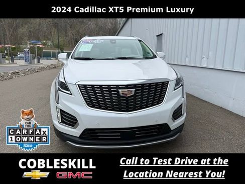 Used 2024 Cadillac XT5 Premium Luxury w/ Technology Package AWD/4WD image 3