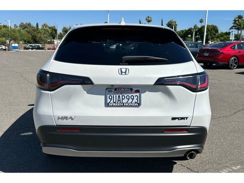Used 2025 Honda HR-V Sport image 4