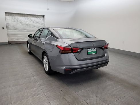 Used 2023 Nissan Altima 2.5 SV FWD image 5