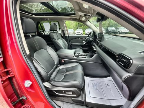 Used 2025 Honda Pilot Touring image 27