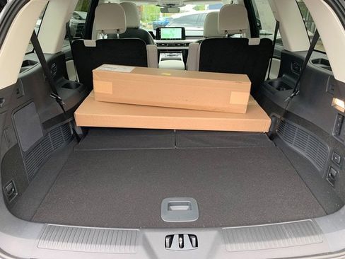 New 2026 Lincoln Aviator AWD image 5