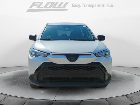 Used 2025 Toyota Corolla Cross AWD Hybrid image 3