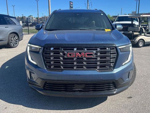 Used 2026 GMC Acadia Denali Ultimate w/ LPO, Floor Liner Package AWD/4WD image 2