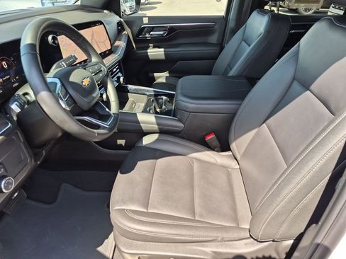 Used 2025 Chevrolet Tahoe LT AWD/4WD image 12
