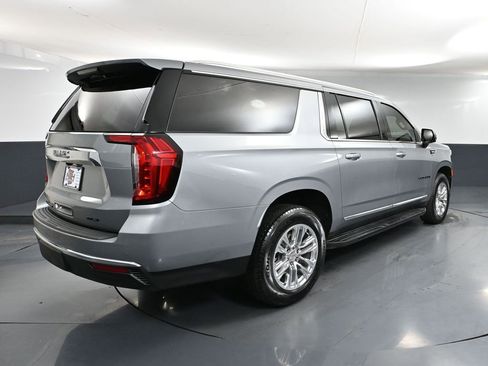 Used 2024 GMC Yukon XL SLT image 6