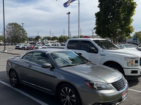 Used 2012 Chrysler 200 S FWD image 8