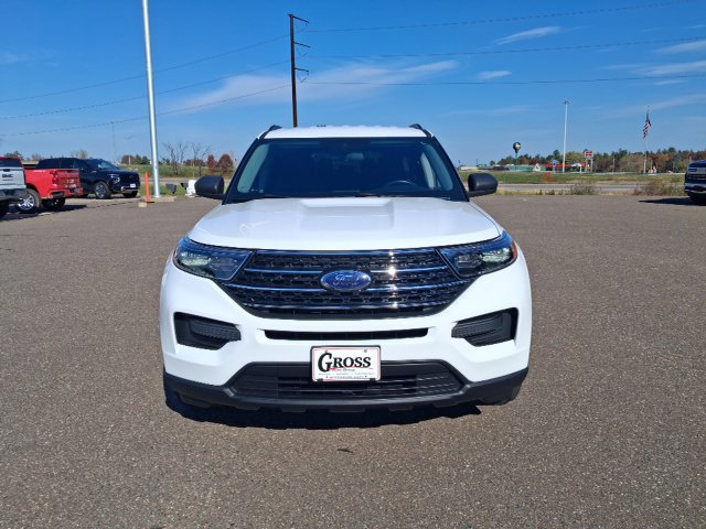 Used 2020 Ford Explorer XLT AWD/4WD image 3