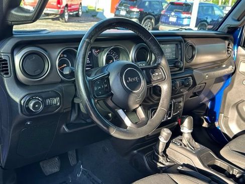 Used 2019 Jeep Wrangler Unlimited Sport S AWD/4WD image 35