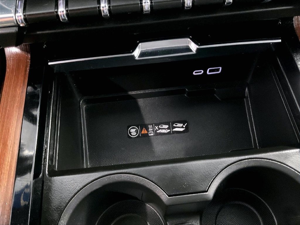 Used 2025 GMC Yukon Denali AWD/4WD image 27