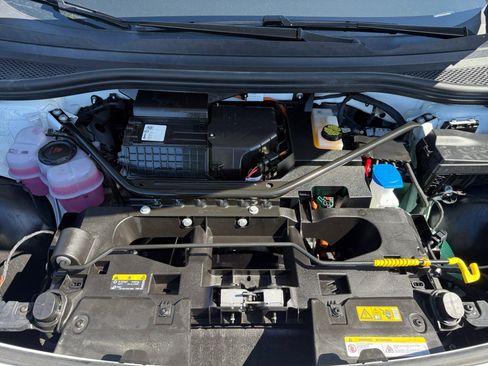 Certified 2024 Volkswagen ID.4 2WD image 20