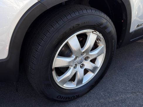 Used 2012 Kia Sorento LX w/ Convenience Pkg image 11