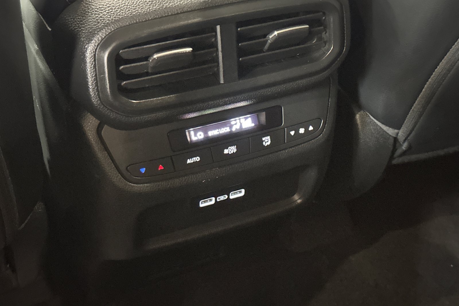 Used 2023 Honda Pilot Touring image 44