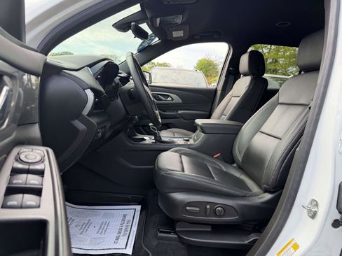 Certified 2023 Chevrolet Traverse LT w/ LT Premium Package AWD/4WD image 10