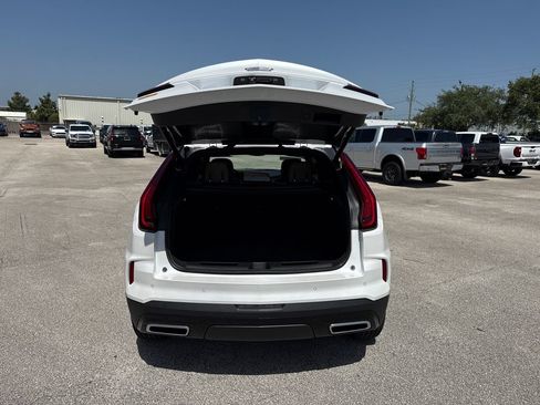Used 2025 Cadillac XT4 Premium Luxury w/ Cold Weather Package FWD image 25