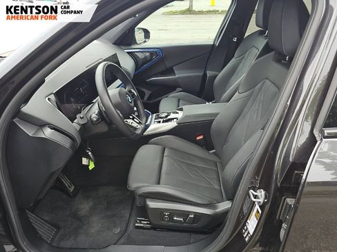 Used 2025 BMW X3 xDrive30i w/ Premium Package AWD/4WD image 3