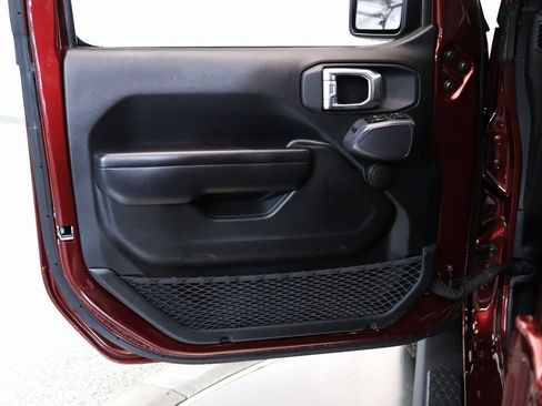 Used 2021 Jeep Wrangler Unlimited Sport image 11