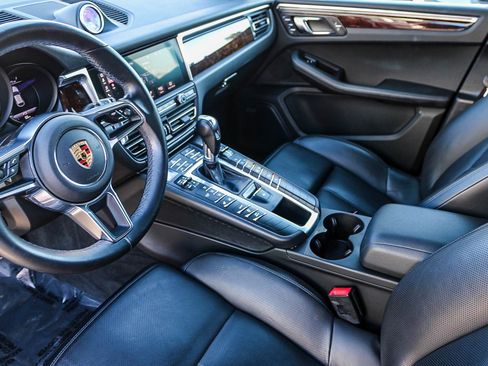 Used 2020 Porsche Macan S image 18