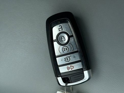 Used 2021 Ford Explorer XLT w/ Equipment Group 202A image 39