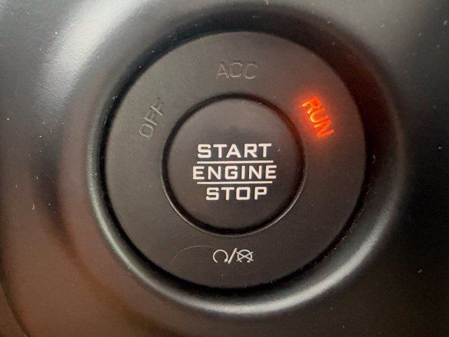 Used 2022 Jeep Gladiator Sport AWD/4WD image 17