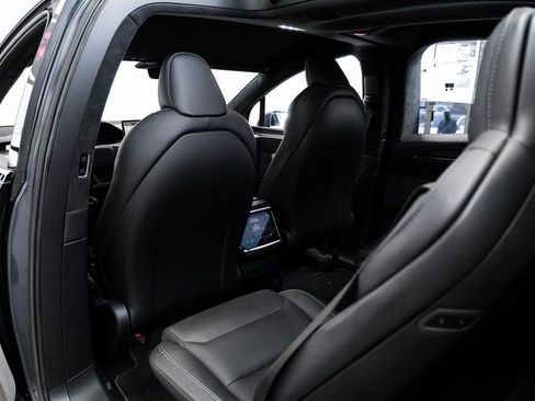 Used 2023 Tesla Model X Plaid image 42