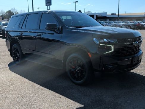 Used 2023 Chevrolet Tahoe RST w/ RST Performance Edition AWD/4WD image 3