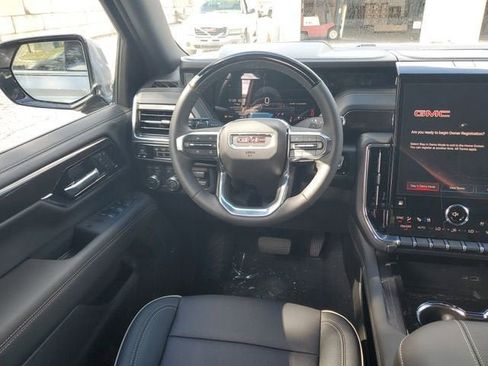 New 2026 GMC Yukon Elevation image 13