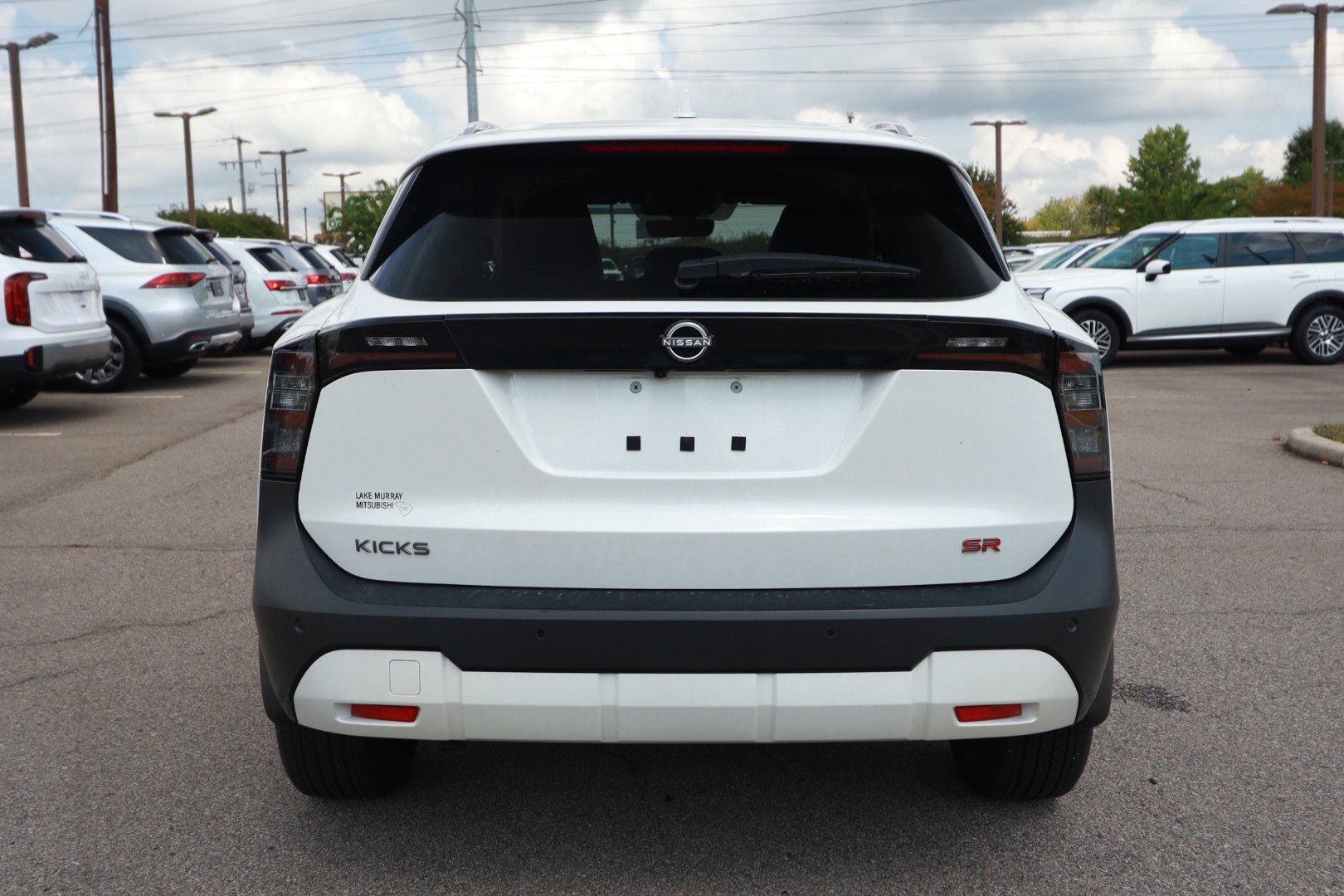 Used 2025 Nissan Kicks SR w/ Interior Electronics Package FWD image 4