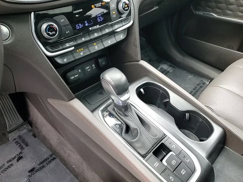 Used 2020 Hyundai Santa Fe Limited image 19