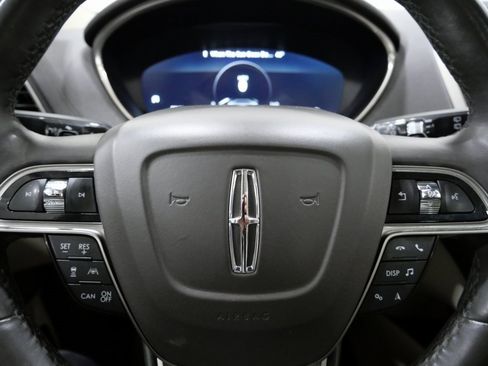 Used 2020 Lincoln Nautilus Reserve w/ Equipment Group 201A image 17