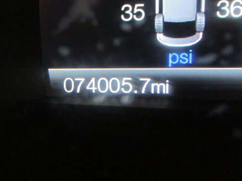 Used 2018 Ford Fusion SE w/ Equipment Group 201A FWD image 31