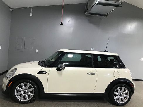 Used 2013 MINI Cooper Hardtop FWD image 6