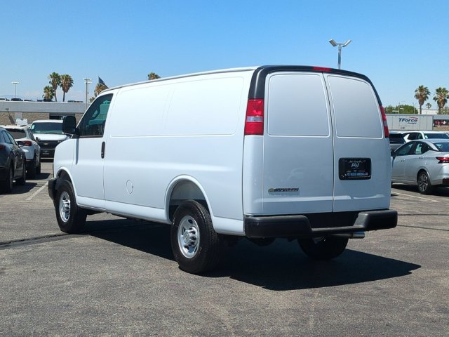 New 2026 Chevrolet Express 2500 RWD image 6