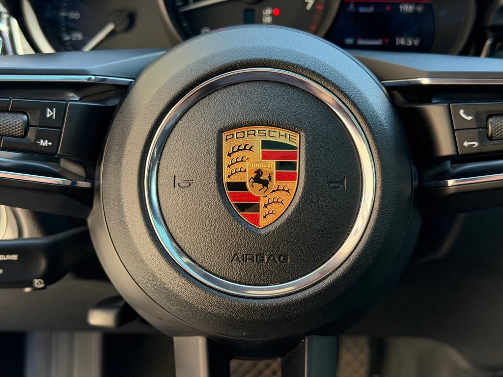 Used 2022 Porsche Macan AWD/4WD image 30