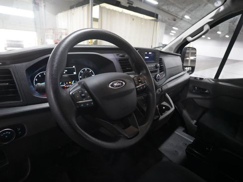 Used 2024 Ford Transit 250 Low Roof AWD w/ Exterior Upgrade Package image 5