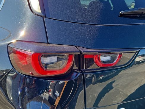 Used 2025 MAZDA CX-50 AWD 2.5 S w/ Preferred Package image 11