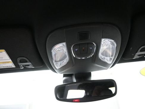 Used 2024 Jeep Compass Latitude AWD/4WD image 12
