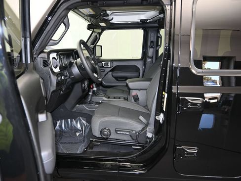 New 2026 Jeep Wrangler Unlimited Sport AWD/4WD image 19