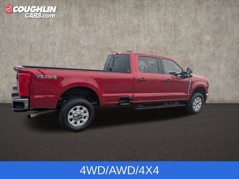 Used 2024 Ford F350 XLT AWD/4WD image 9
