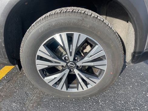 Certified 2023 Nissan Rogue SV image 26