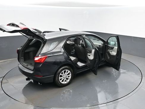 Used 2019 Chevrolet Equinox LS image 26