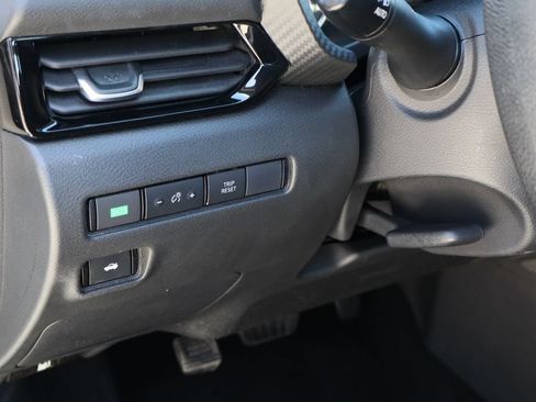 Used 2024 Nissan Sentra SV FWD image 12