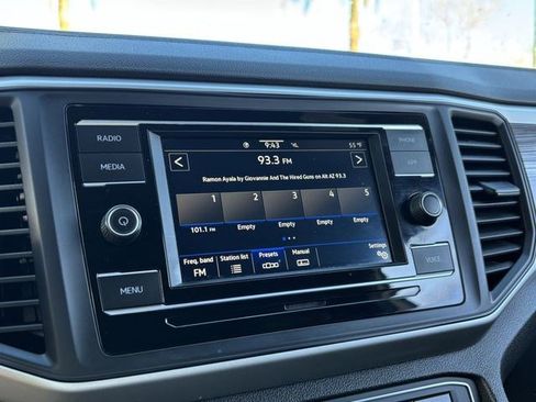 Used 2022 Volkswagen Atlas Cross Sport SE image 20