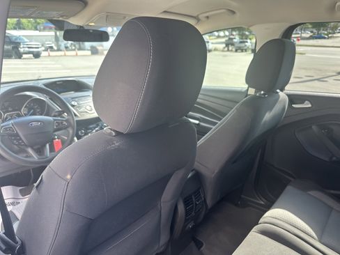 Used 2017 Ford Escape SE FWD image 20