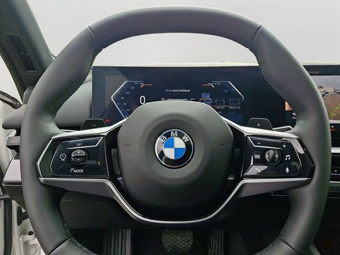 Used 2026 BMW 530i xDrive AWD/4WD image 21