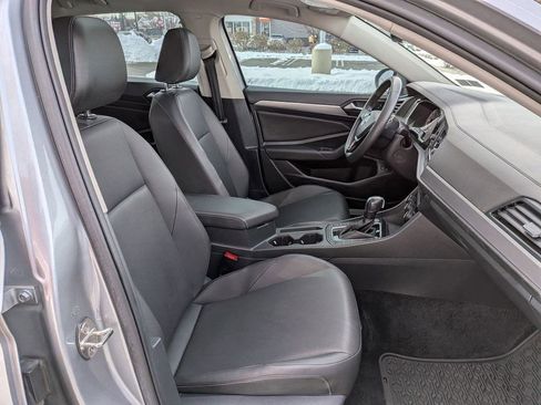 Used 2020 Volkswagen Jetta SE w/ SE Cold Weather Package image 25