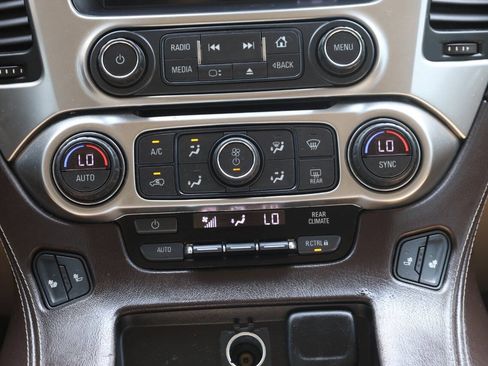 Used 2017 Chevrolet Tahoe LT AWD/4WD image 21