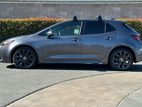 Used 2025 Toyota Corolla XSE FWD image 7
