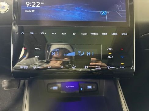 Used 2024 Hyundai Tucson Limited image 23