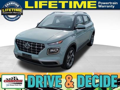 Used 2025 Hyundai Venue SEL